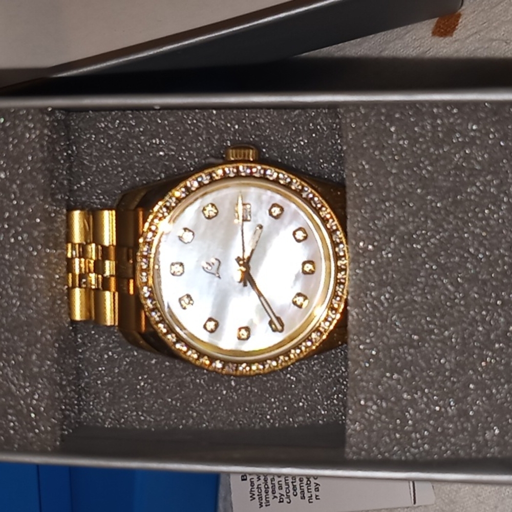 Colleen Lopez Geniune Mother of Pearl Gold Watch - Picture 2 of 3